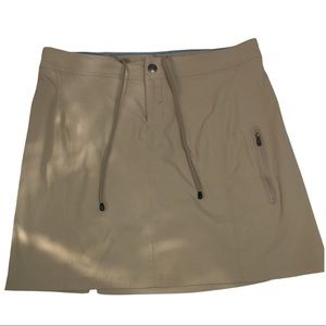 Columbia Women´s Light Brown/ Tan Skort, Size 10/42